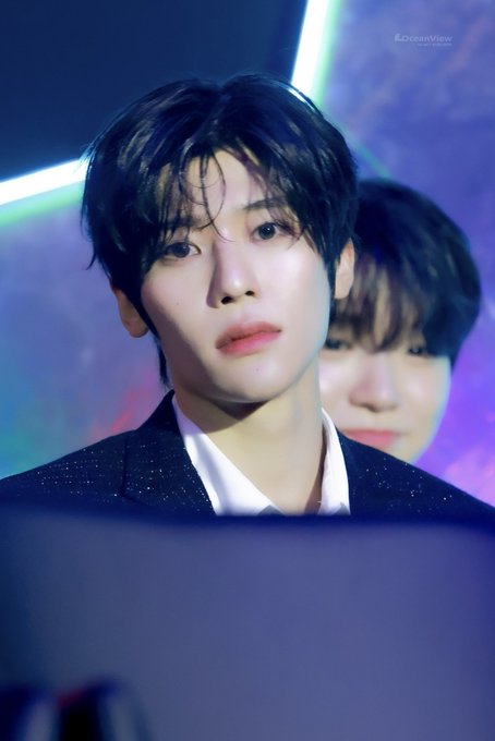 [잡담] 와 나이렇게 같은멤버끼리 다른그림체인거 오랜만에 본다 | 인스티즈