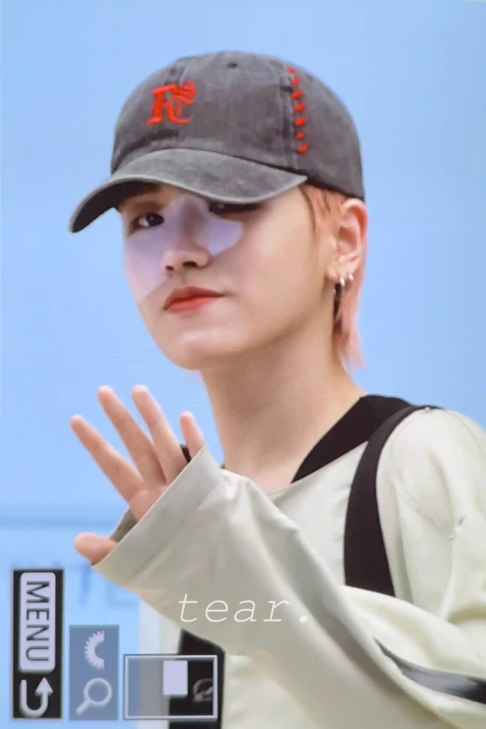 이상혁 이리우 링왼 링른 앞머리 긴 + 모자 쓴 프리뷰 고화질 (64) webp 끓여왔어 울지 마 | 인스티즈