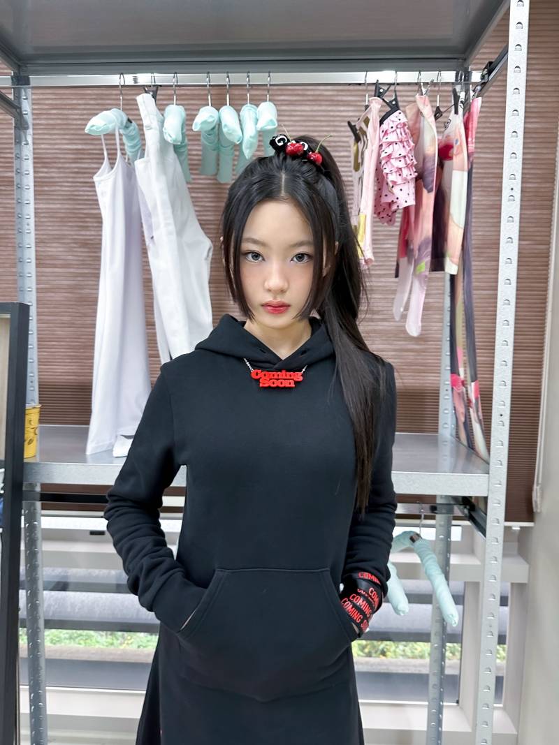 데뷔 전 사진 올려준 것 같은 오늘자 키키 공트.jpg | 인스티즈