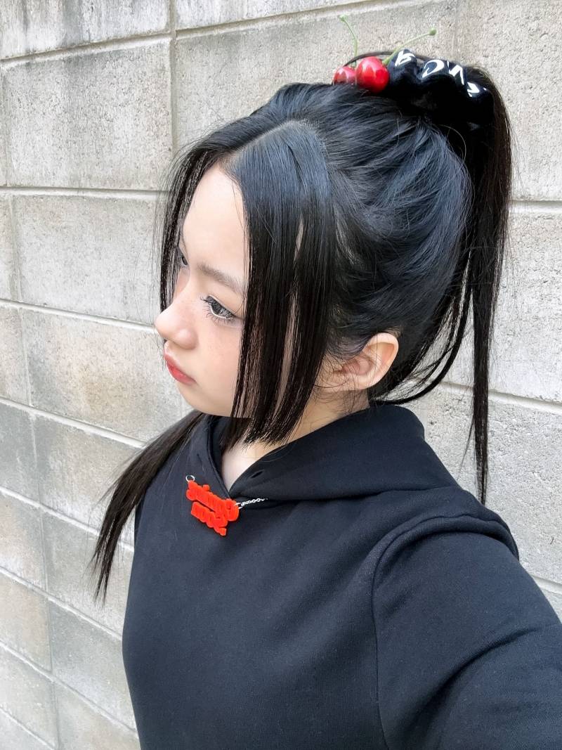 데뷔 전 사진 올려준 것 같은 오늘자 키키 공트.jpg | 인스티즈