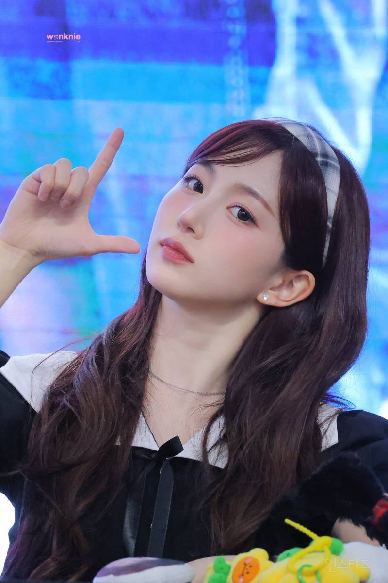 헤어밴드 개찰떡으로 팬들 반응 좋았던 어제자 엔믹스 해원.jpg | 인스티즈