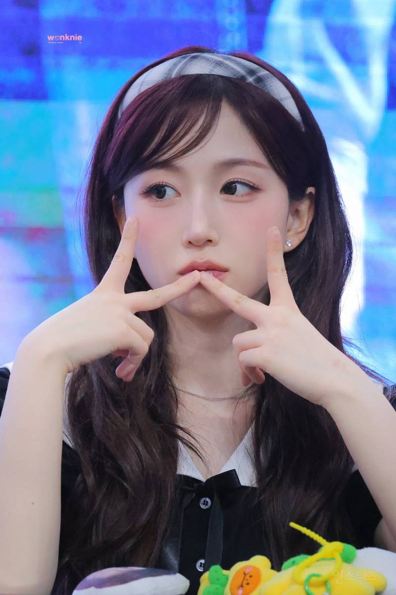헤어밴드 개찰떡으로 팬들 반응 좋았던 어제자 엔믹스 해원.jpg | 인스티즈