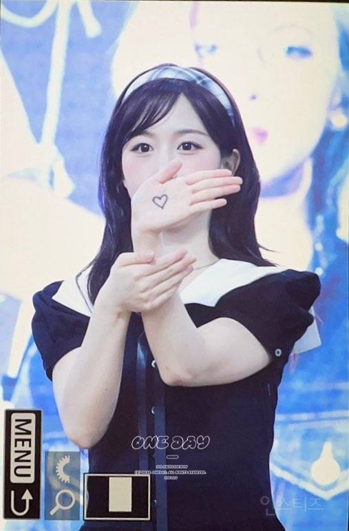 헤어밴드 개찰떡으로 팬들 반응 좋았던 어제자 엔믹스 해원.jpg | 인스티즈