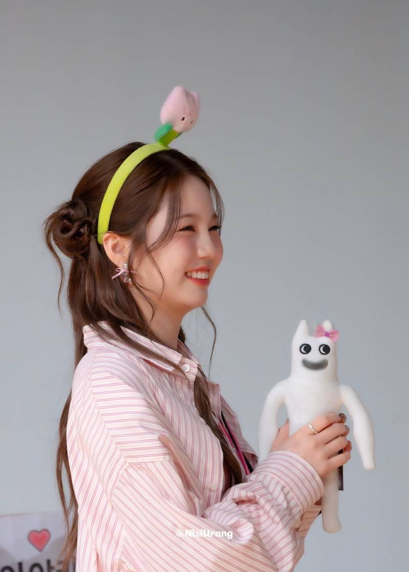 하얀 복숭아 같은 걸그룹 멤버.jpg | 인스티즈