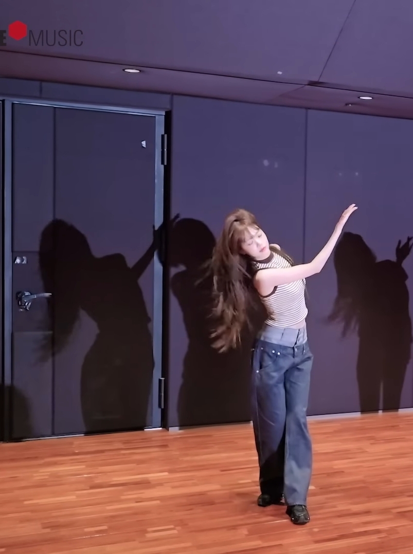 [잡담] 예쁘다 예쁘다하니까 실루엣까지 예뻐버려 | 인스티즈