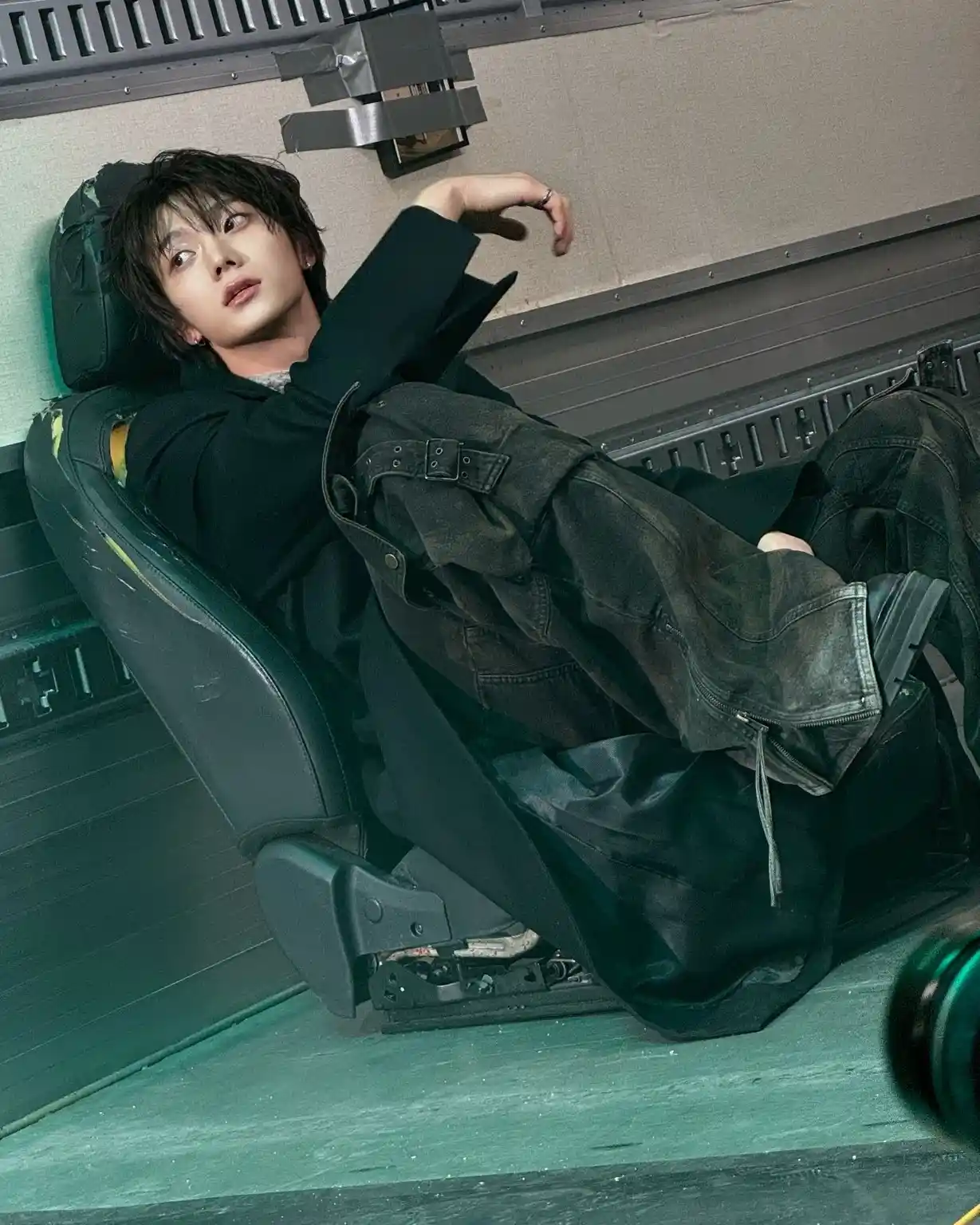 사 분 전 올라온 따끈따끈한 컨셉포토 박성호 호왼 호른 webp (3) 공유 | 인스티즈