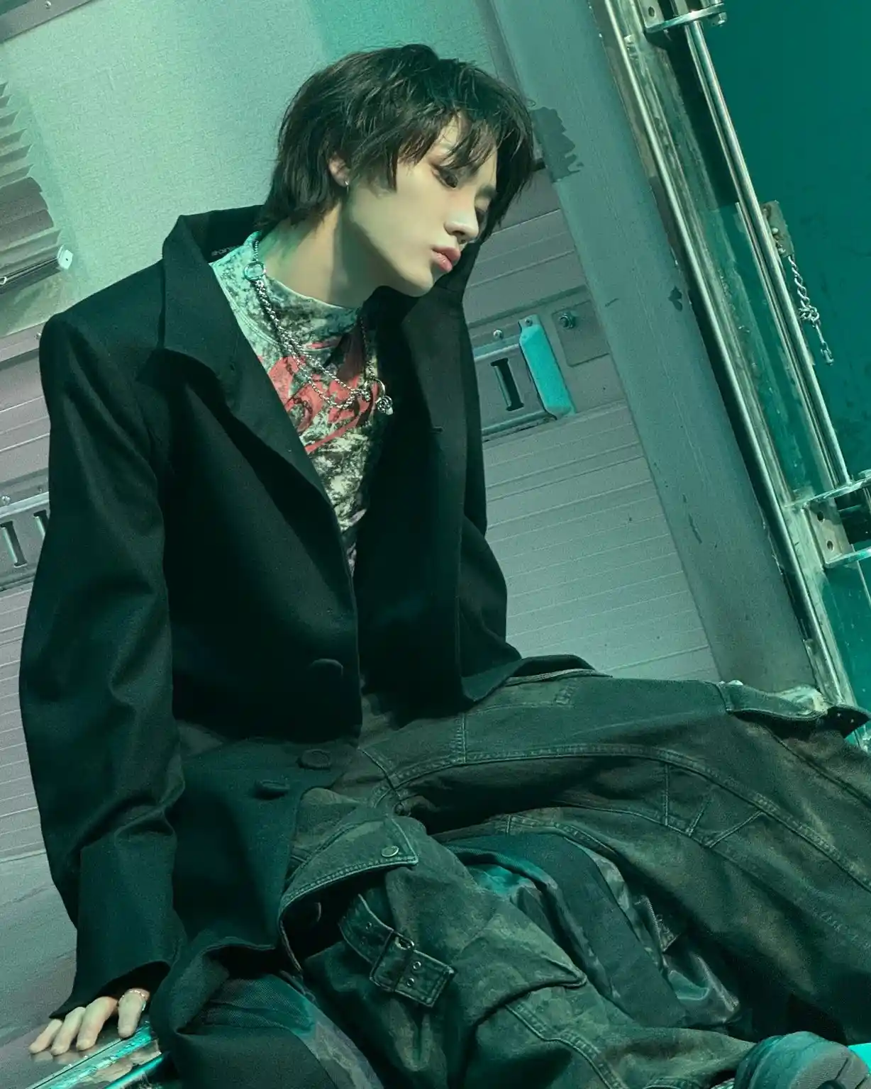 사 분 전 올라온 따끈따끈한 컨셉포토 박성호 호왼 호른 webp (3) 공유 | 인스티즈