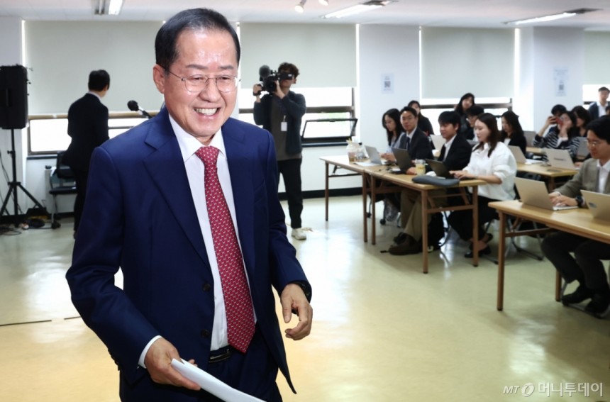 [정보/소식] 홍준표 "'폭싹' 양관식 부부처럼 살아…후손들위해 소명다하고 싶다" | 인스티즈