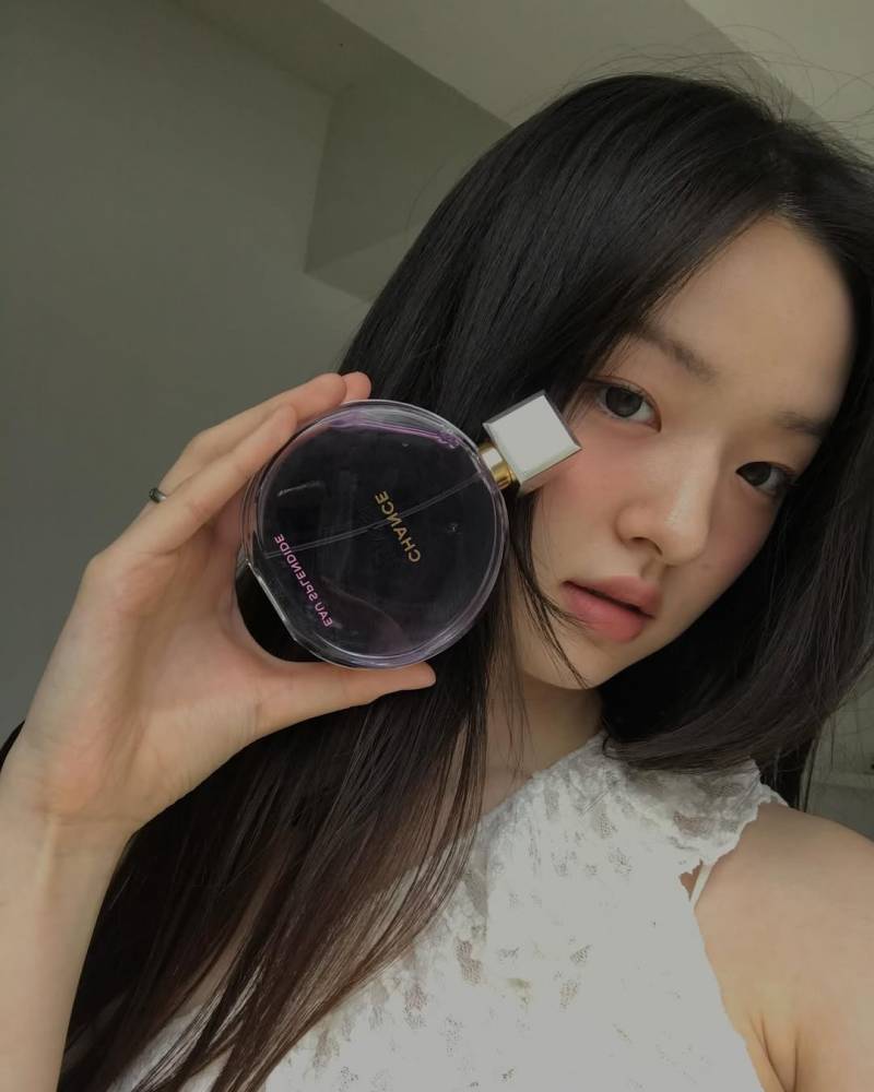 약 8년 만에 신규 런칭한 샤넬 향수 론칭 이벤트 한국 대표로 참여한 모델 비주얼 | 인스티즈