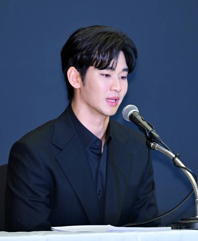  [단독] 김수현, 광고주에 30억 원 손해배상 피소