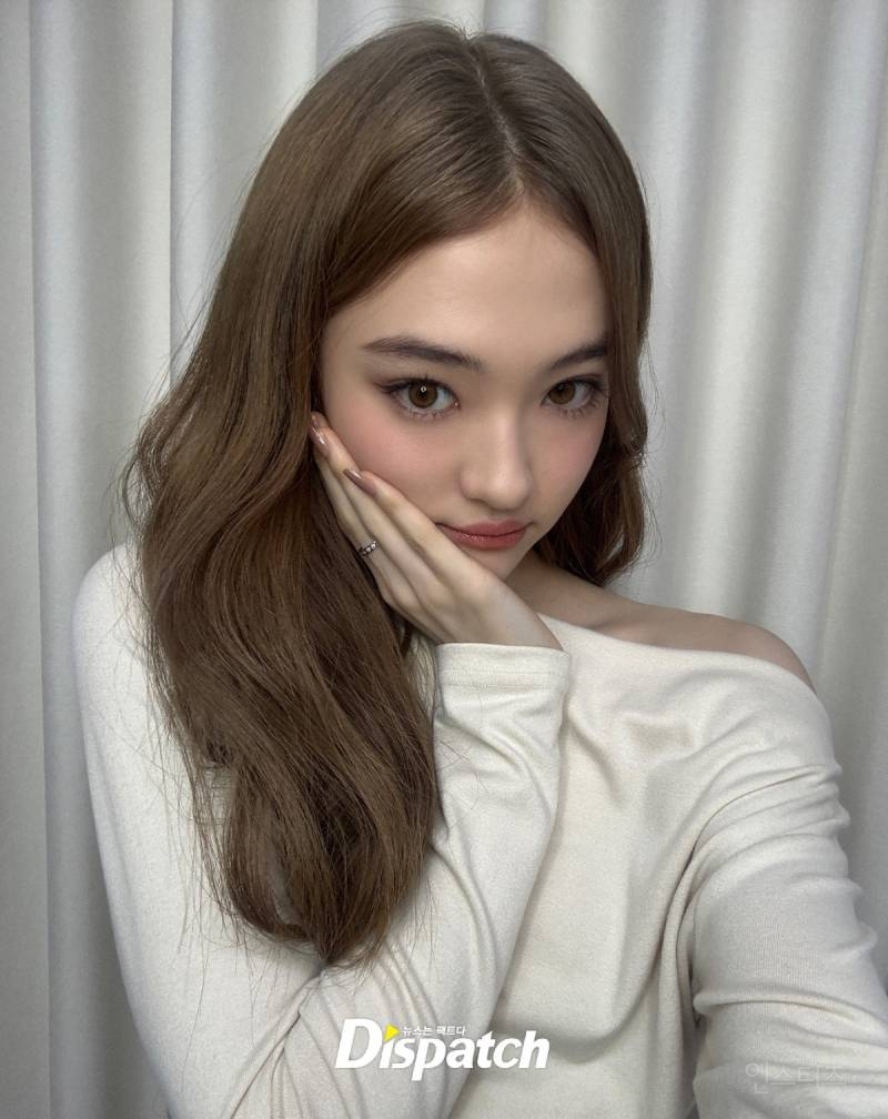  미야오(meovv) 디스패치 화보 셀카...jpg