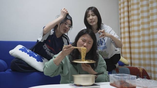 [Y터뷰] '쉬케치' 박소라·황정혜 "송은이·김숙-박나래·장도연, 우리의 꿈" | 인스티즈