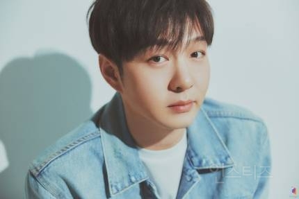  이창섭, 2년 만에 뮤지컬 &apos;멤피스&apos; 휴이 역 출연