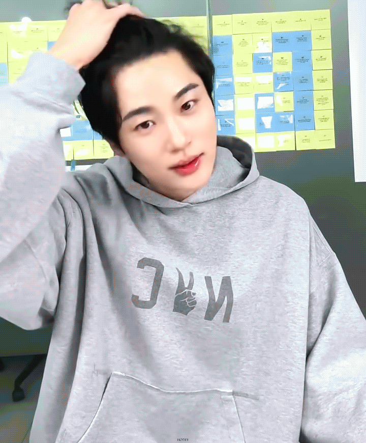 [잡담] 변우석 너무 설레게 생겼어,,, | 인스티즈