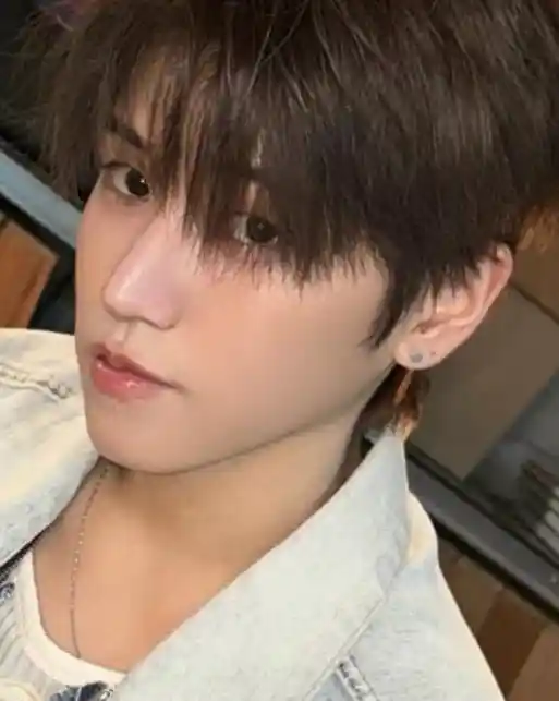 이상혁 링왼 링른 4:5 / 5:4 webp 공유 얼굴 폼이 미쳤고 멤놀깔이 죽여주네요 | 인스티즈