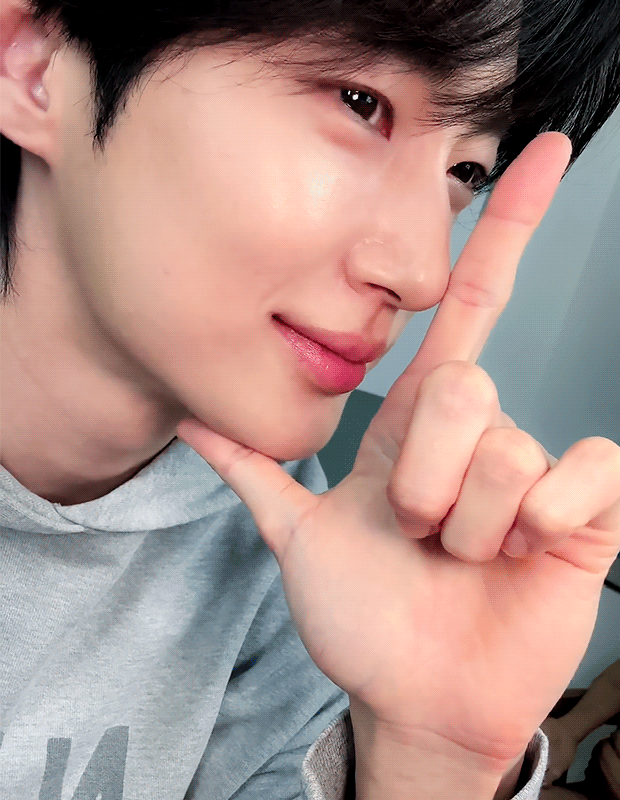 [잡담] 변우석 피부봐 진짜.... | 인스티즈