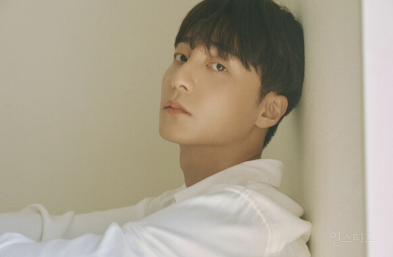 썸타는 중인 것 같다는 가수 두명 .jpg | 인스티즈