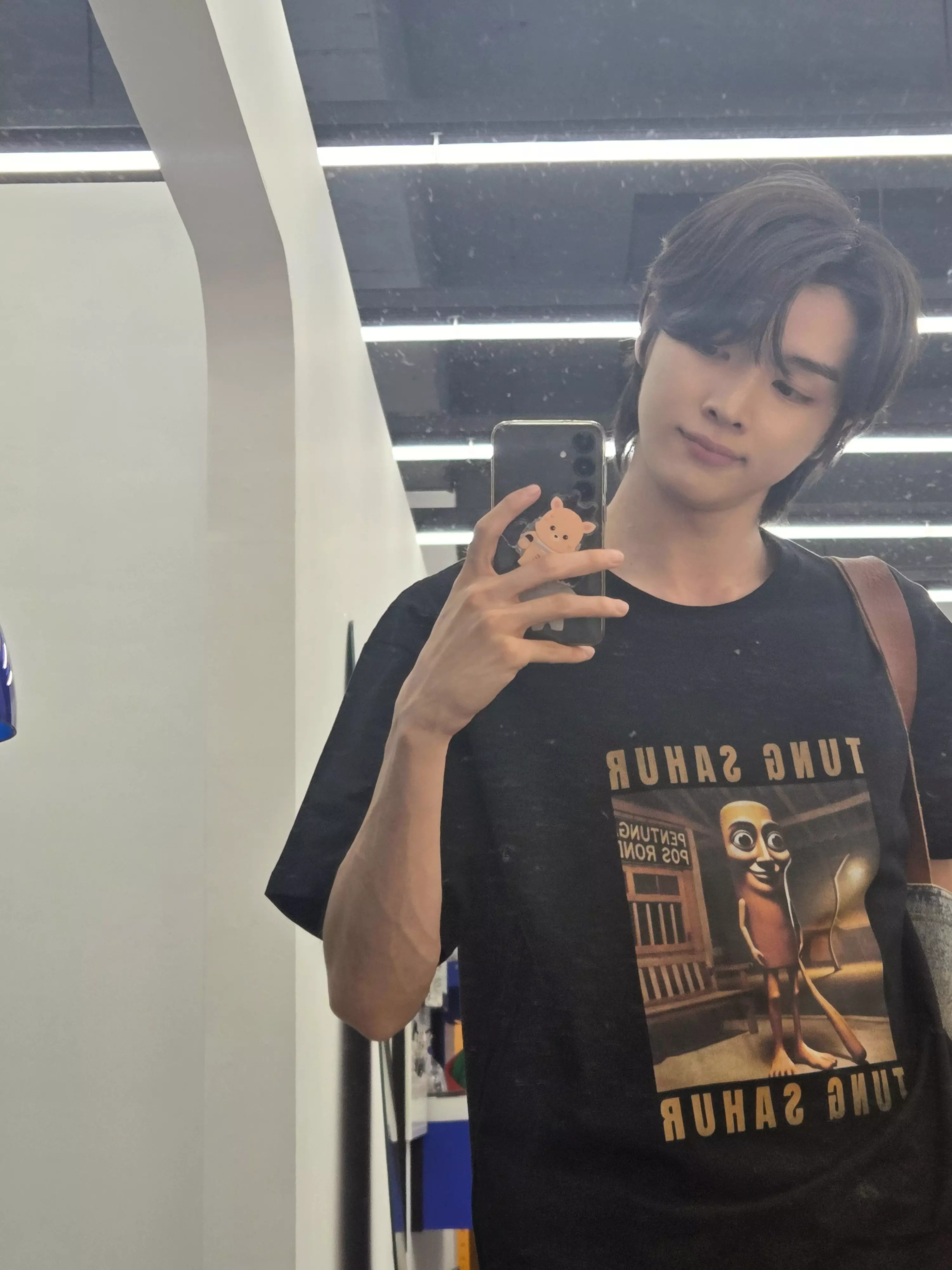 요즘 뒤로 글 쓰는 게 유행이라며? | 인스티즈