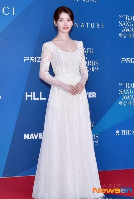 오늘자 헤메코 레전드 찍은 아이유 백상예술대상 | 인스티즈