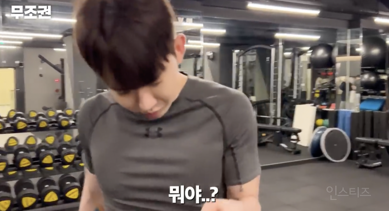  선물할 맛이 난다는 리액션 .jpgif