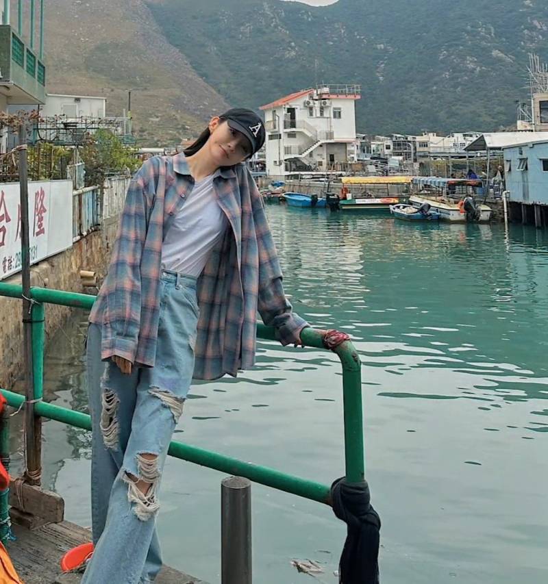𝙅𝙊𝙉𝙉𝘼 놀랍다는 강민경 사복 변화.JPG | 인스티즈