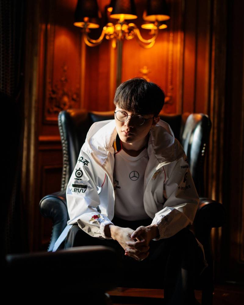 [잡담] 왕좌에 앉아있는 페이커와 아리 | 인스티즈