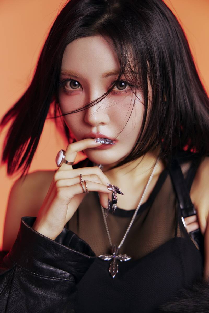 엑신(X:IN) 세 번째 미니앨범 'Defend Myself' 블랙 콘셉트 포토 | 인스티즈