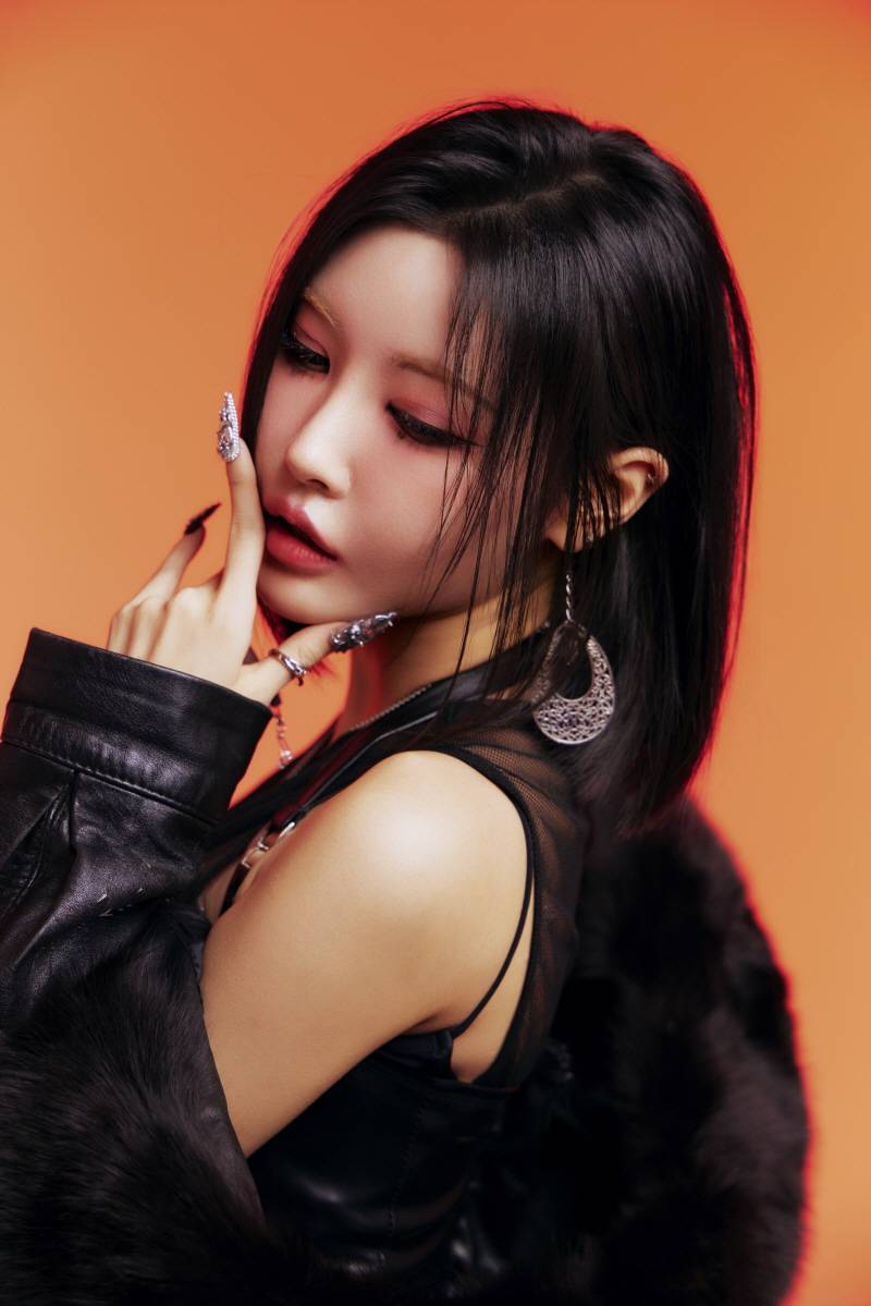 엑신(X:IN) 세 번째 미니앨범 'Defend Myself' 블랙 콘셉트 포토 | 인스티즈