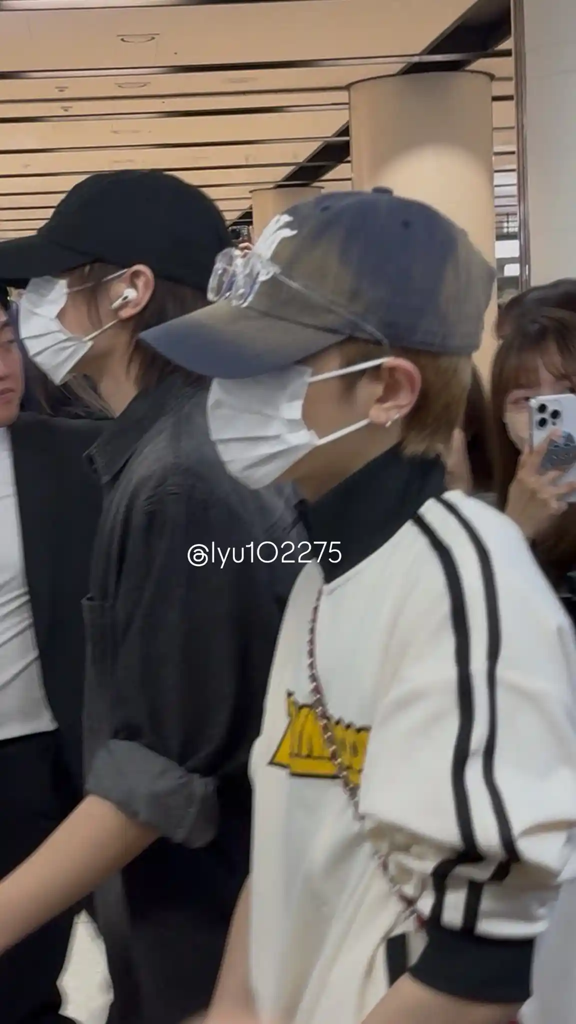 이상혁 이리우 링왼 링른 프리뷰 고화질 셀피 webp (16) 공유 | 인스티즈