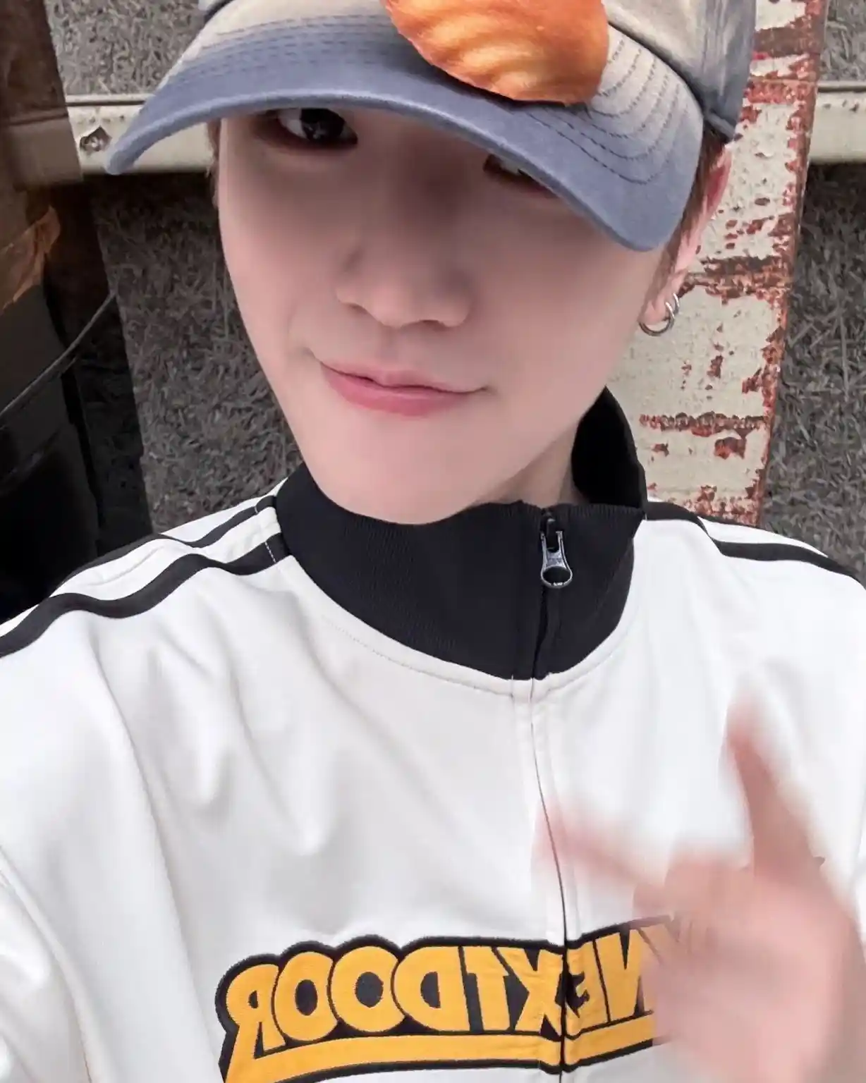 이상혁 이리우 링왼 링른 프리뷰 고화질 셀피 webp (16) 공유 | 인스티즈