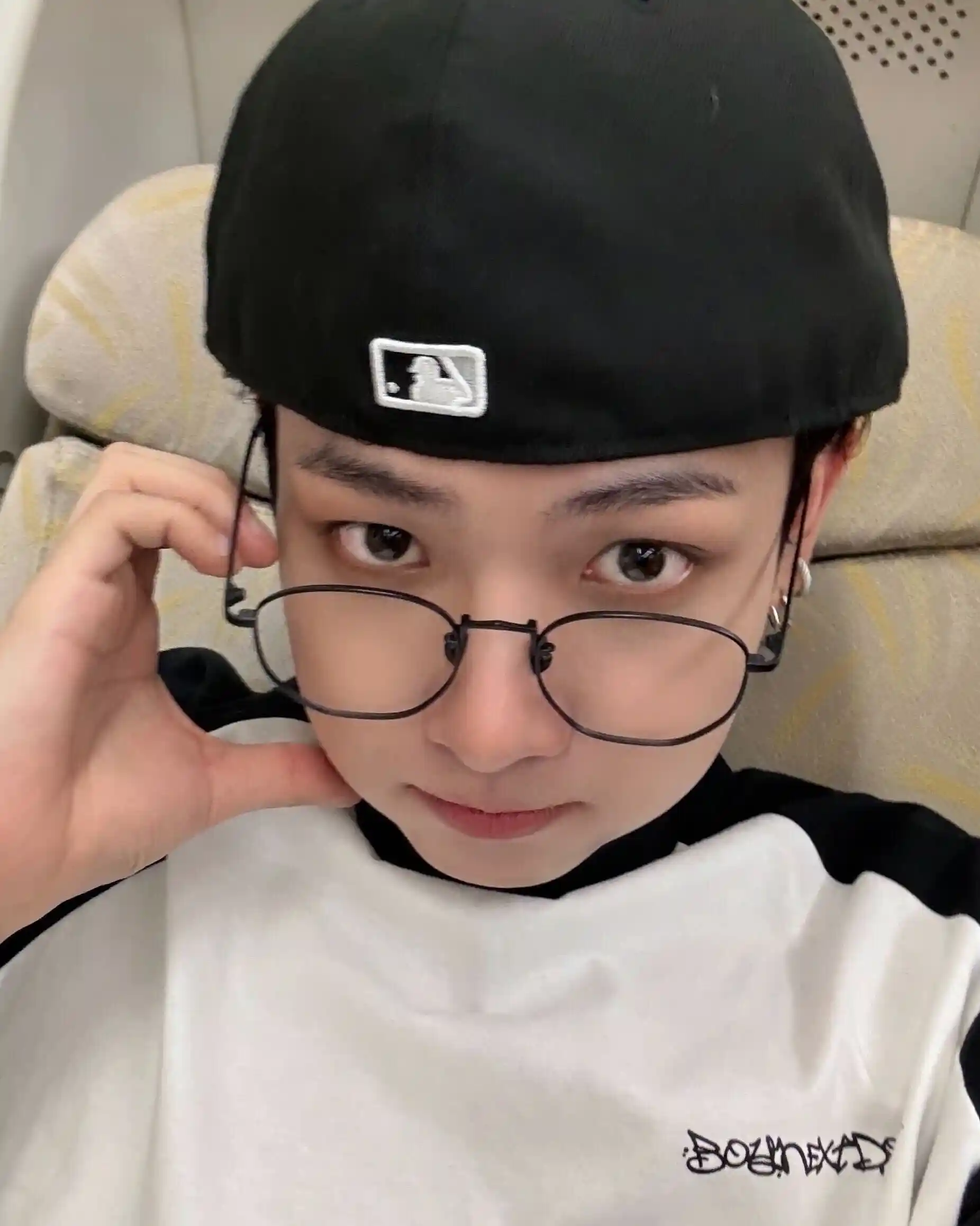 명재현 명왼 명른 뉴 셀피 (6) webp 공유 | 인스티즈