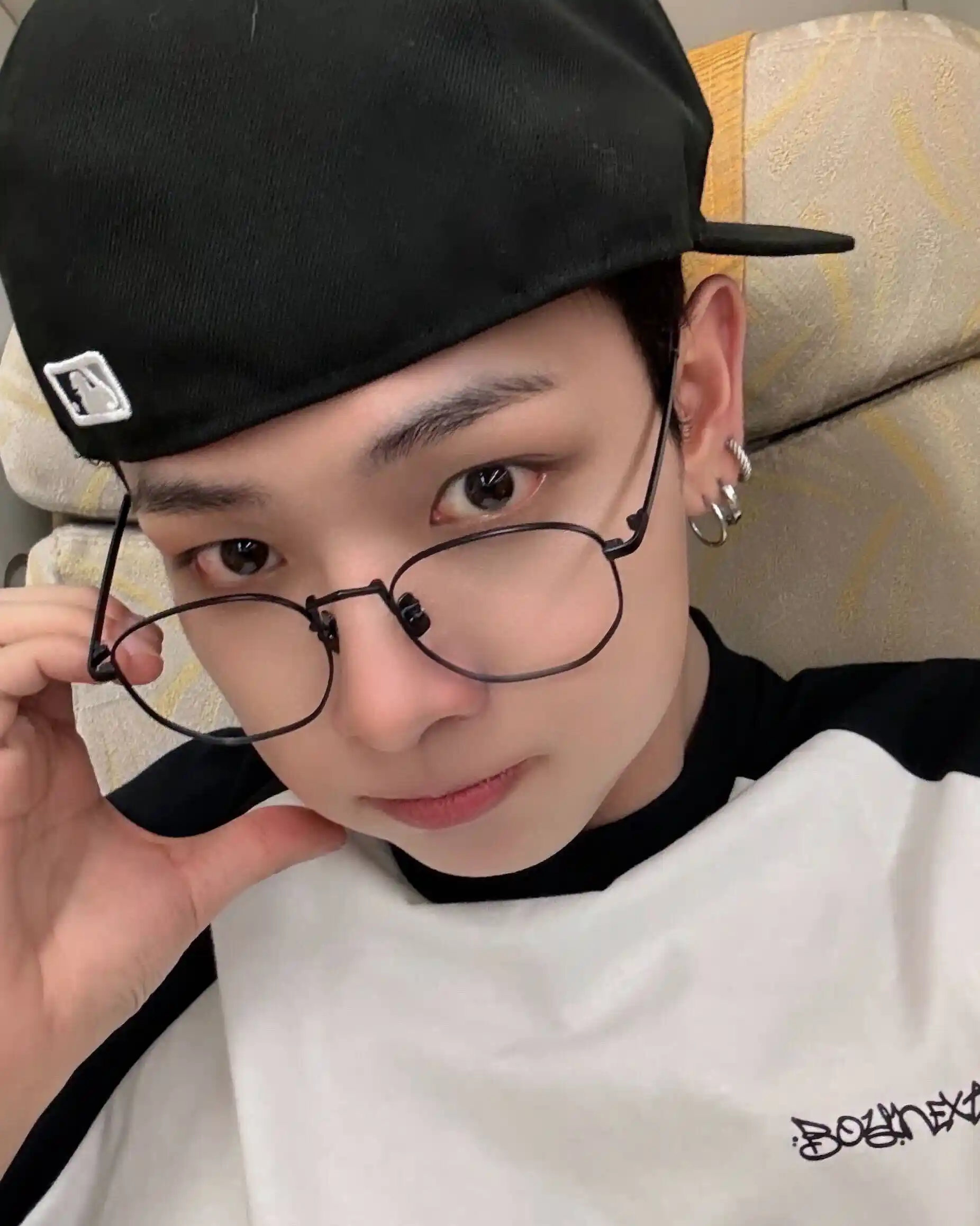 명재현 명왼 명른 뉴 셀피 (6) webp 공유 | 인스티즈