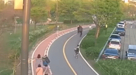  현재 난리 난 12살 남학생 - 아주머니 자전거 사고.JPG12
