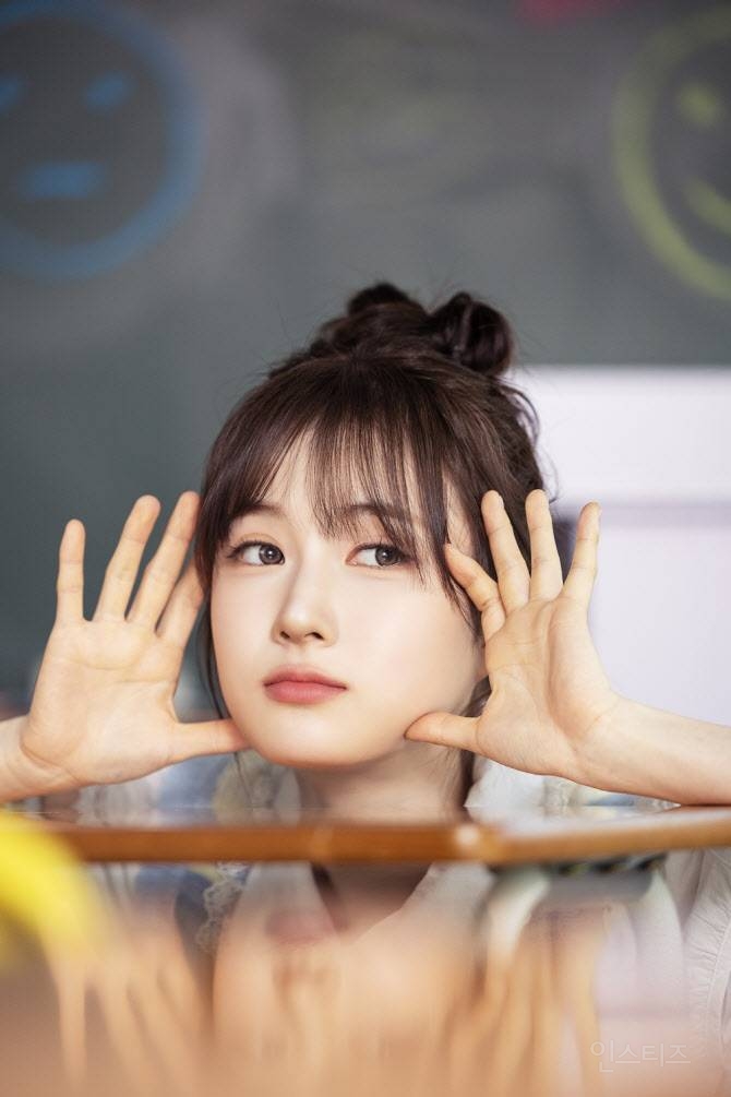  &apos;22일 데뷔&apos; 수린, 러블리 무드로 &apos;입덕 유발&apos;