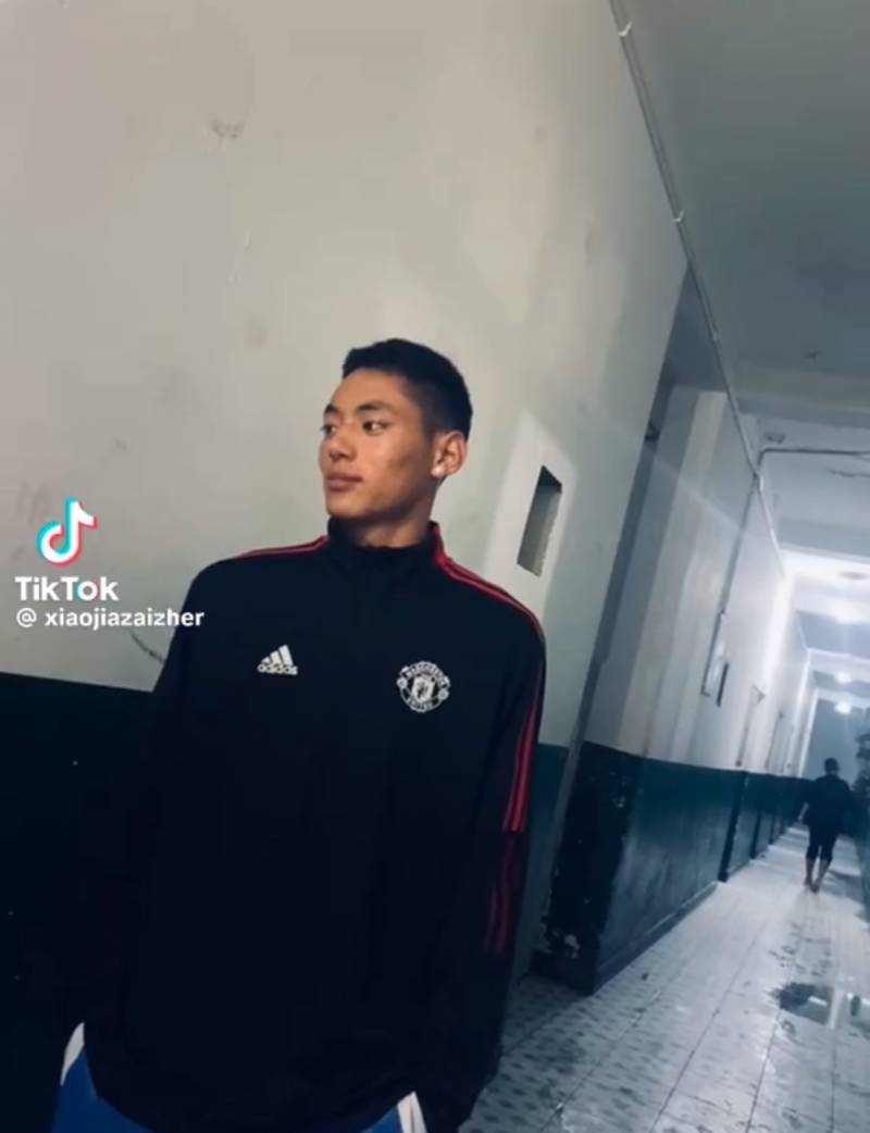 현재 연예인 몇명 보인다는 핫한 티벳청년.JPG | 인스티즈