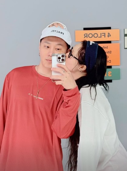 [잡담] 현아 왈 자칭 관식이 같다는 남편 용준형과 투샷 | 인스티즈