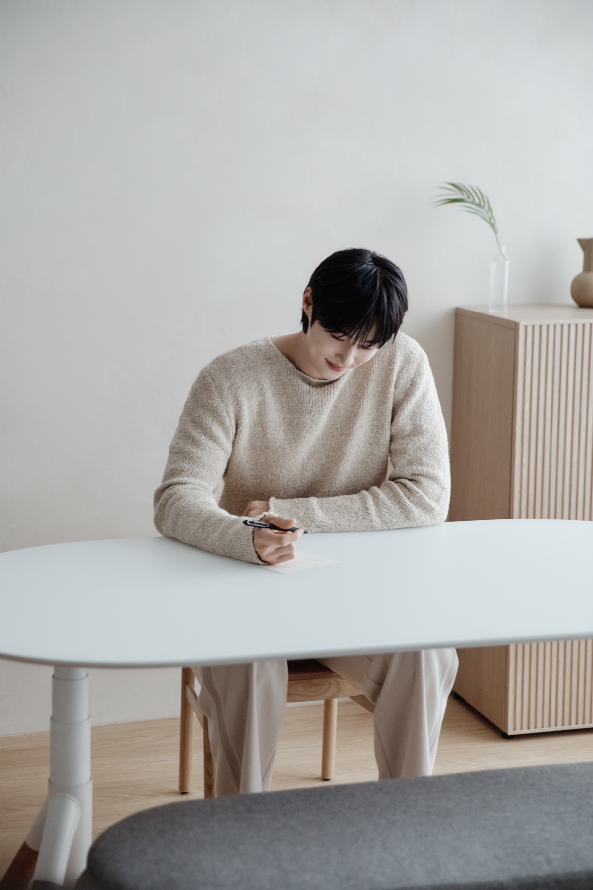 [잡담] 변우석 일룸 광고 개쩐다 | 인스티즈