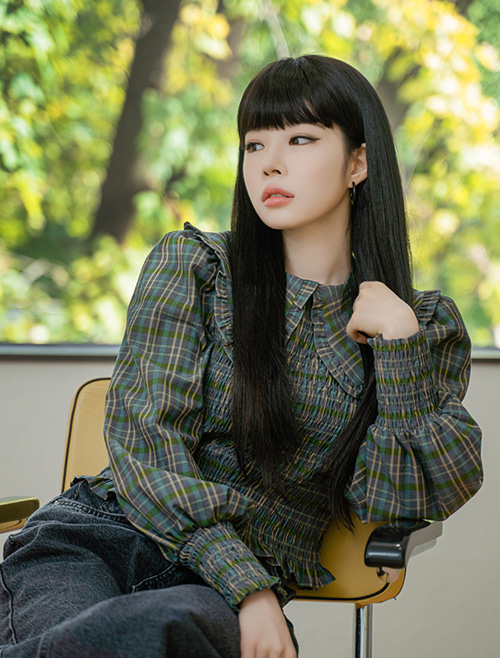 [잡담] 사람들 앞머리 갈라지는거 진짜 머리숱(모공)이 없어서그런거야?? | 인스티즈