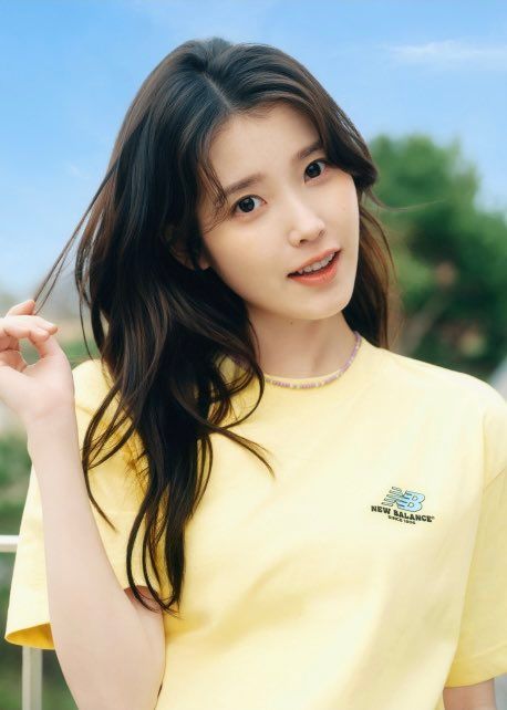 [잡담] 아이유 뉴발 새 화보 넘 예뻐 | 인스티즈