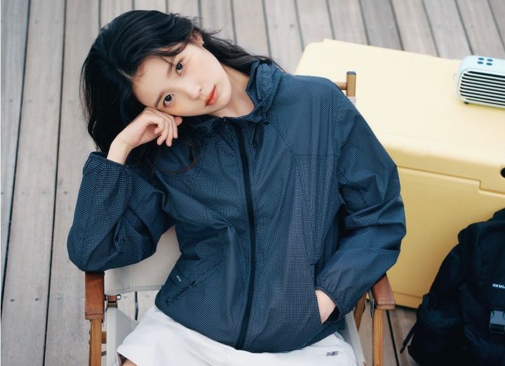 [잡담] 아이유 뉴발 새 화보 넘 예뻐 | 인스티즈