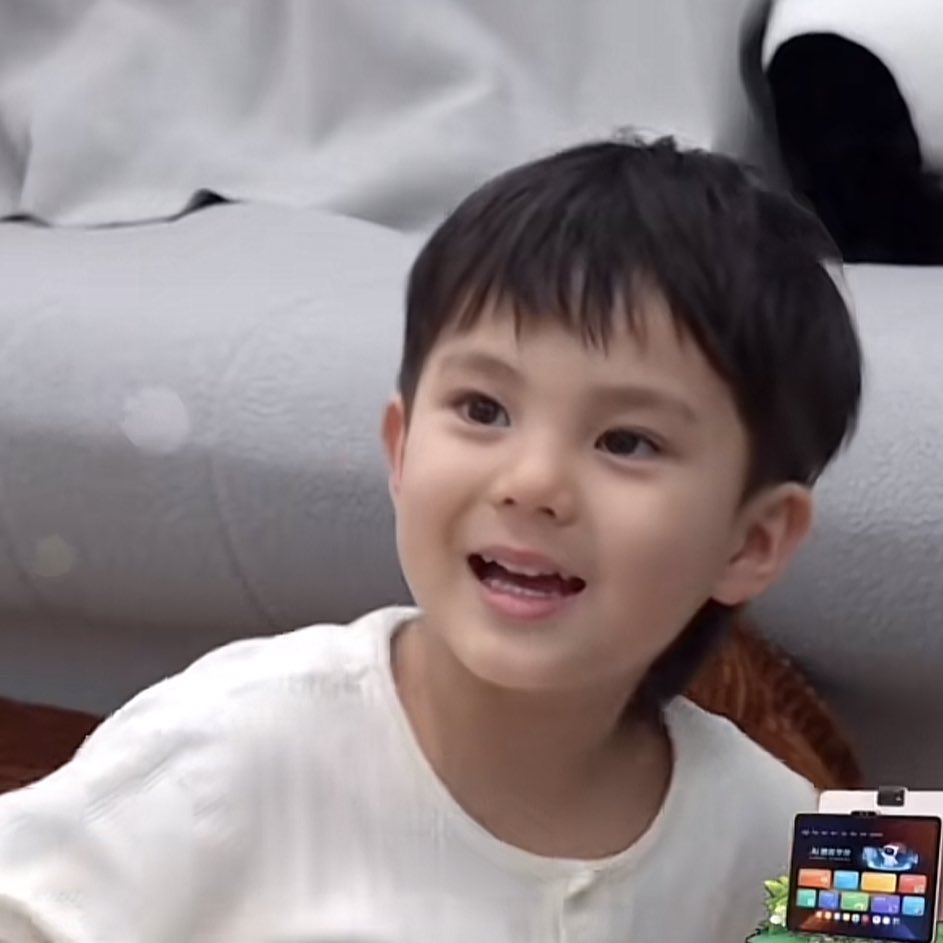 [잡담] 셉민규 닮았다고 바이럴타는 아기인데 진짜 닮음☺️ | 인스티즈