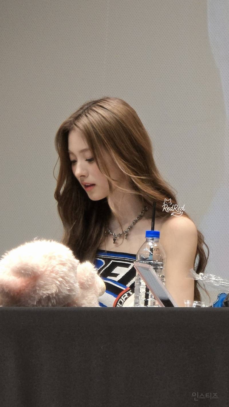 어제자 데뷔 후 처음 팬싸 했다는 미야오 멤버들 | 인스티즈