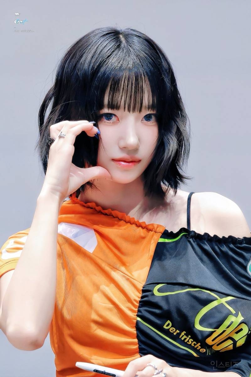 어제자 데뷔 후 처음 팬싸 했다는 미야오 멤버들 | 인스티즈