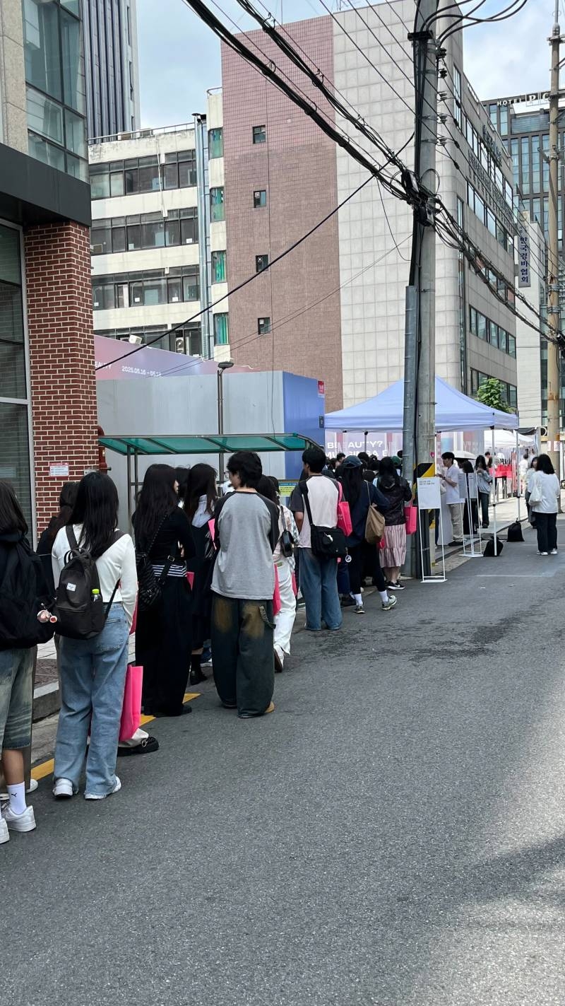 오늘자 성수 무신사 뷰티 팝업 | 인스티즈