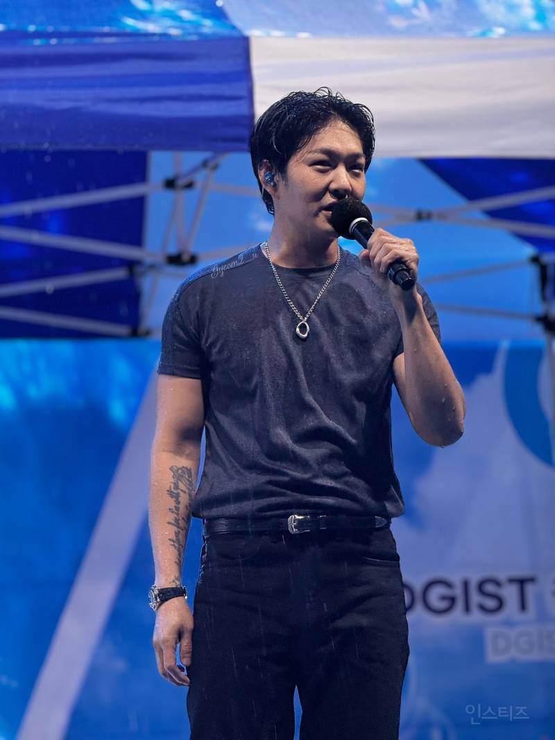 낭만 치사량 초과한 대학축제 공연.x