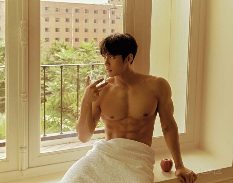 수납형이라는 레전드 힘숨찐 남돌.jpg | 인스티즈