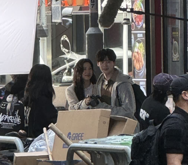 [잡담] 문가영 이종석 이거 디패에서 몰래찍힌줄 진짜 잘어울린다 | 인스티즈