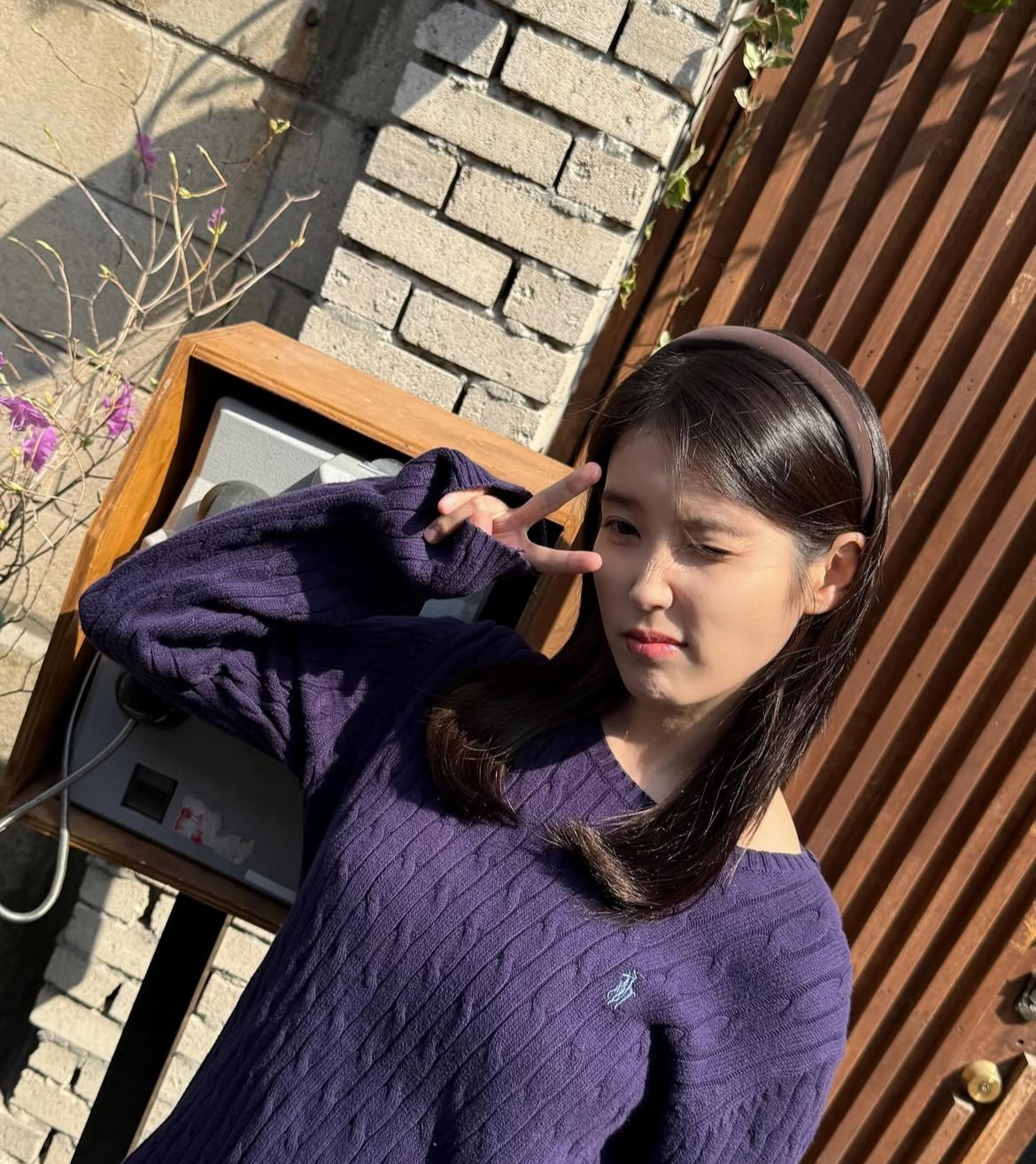[잡담] 헐 아이유 생일 인스타 올려줬는데 개이뻐… | 인스티즈