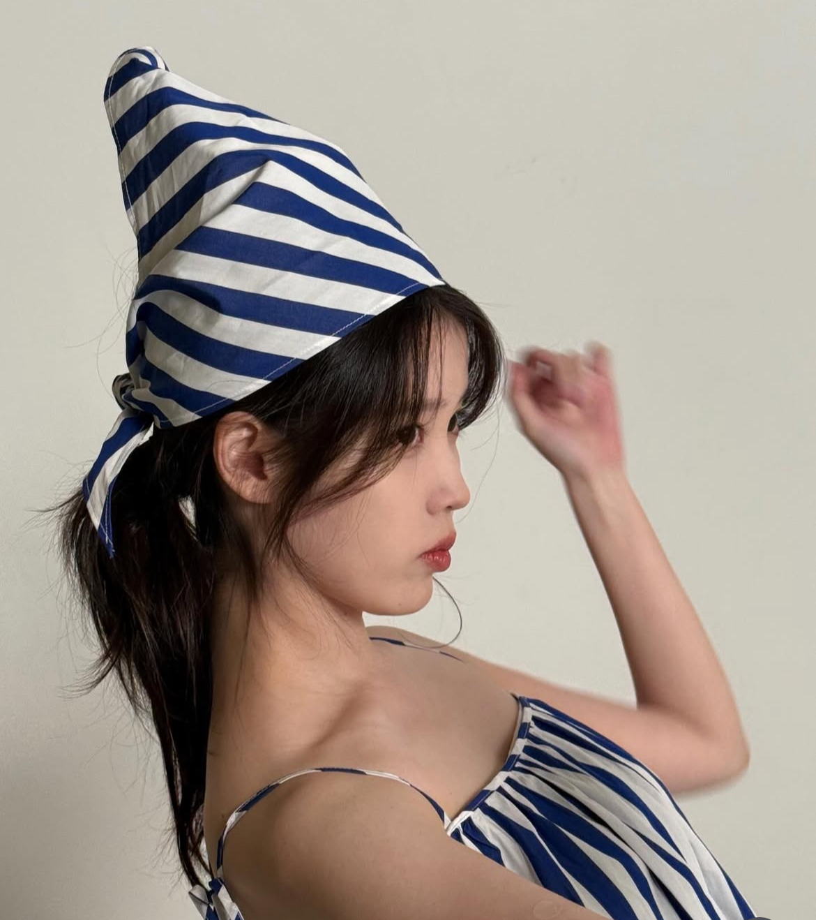 [잡담] 헐 아이유 생일 인스타 올려줬는데 개이뻐… | 인스티즈