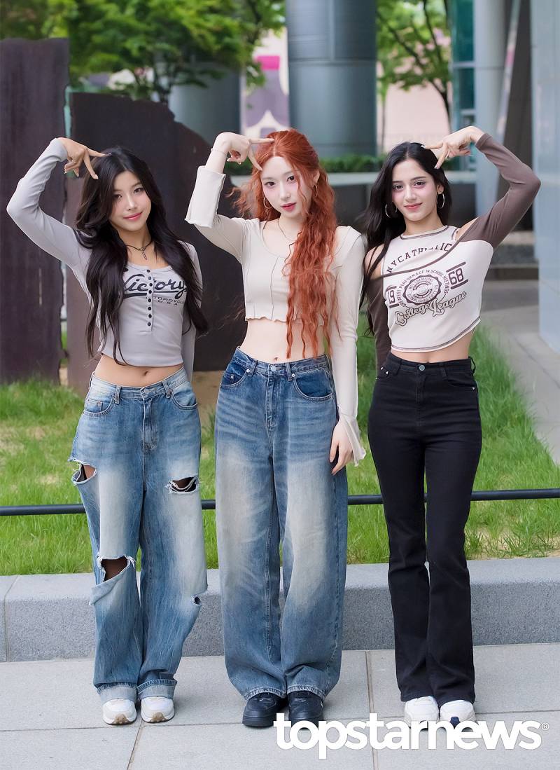 엑신(X:IN) 한나, 이샤, 아리아 웬디의 영스트리트 출근길 포토.jpg | 인스티즈